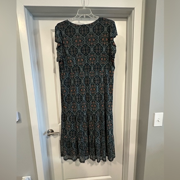 Elegant Patterned Maxi Dress in Blue and Orange - Picture 2 of 6